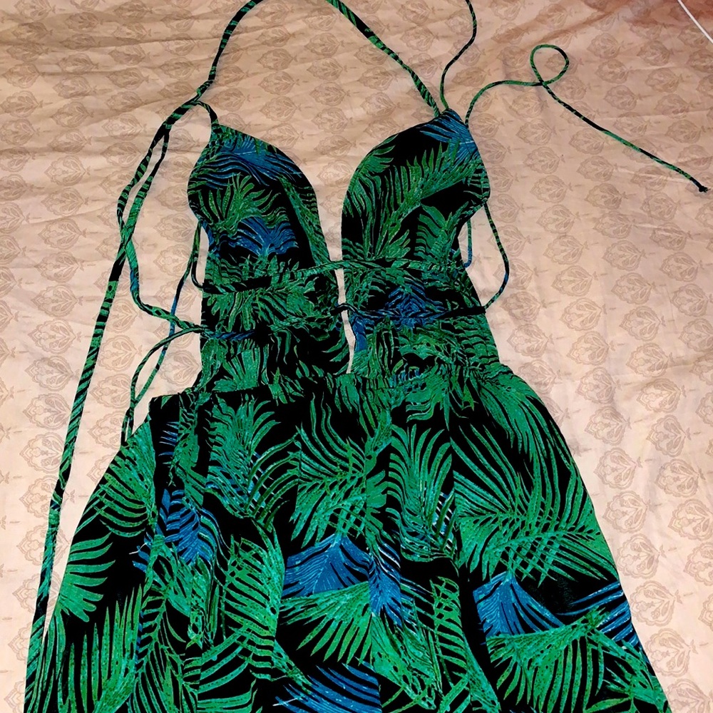 Backless maxi dress